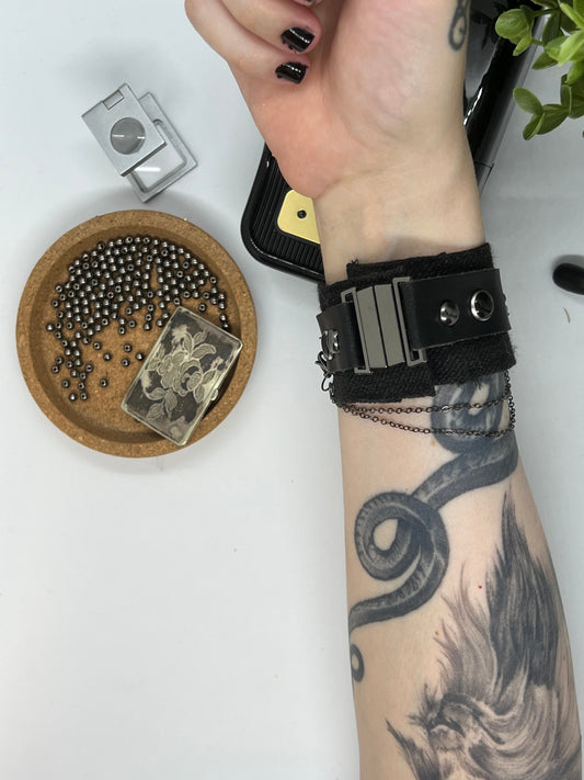 OPRU® Black, Metal, Heavy Rock alternative Watchband bracelet for Apple Watch - OPRU®