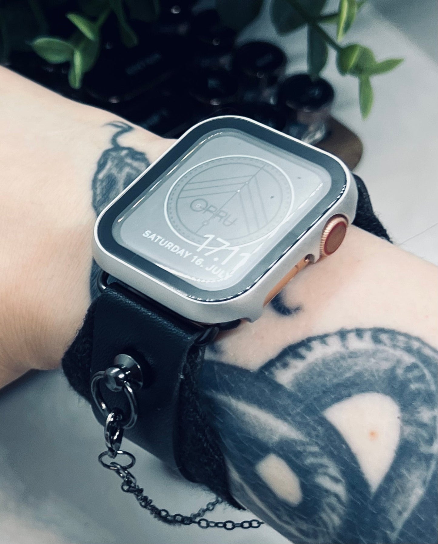 OPRU® Black, Metal, Heavy Rock alternative Watchband bracelet for Apple Watch - OPRU®